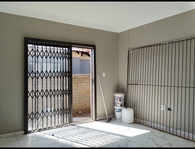 3 BEDROOM HOUSE FOR SALE IN VANDERBIJLPARK CE 3